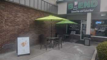 Blend Smoothie and Salad Bar - Monroe