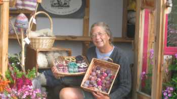 Singing Spindle Spinnery