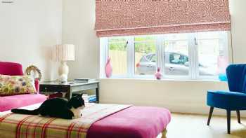 Raspberrylime Bespoke Roman Blinds and Soft Furnishings