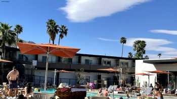 Elixir Pool Bar & Grill