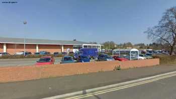 24/7 InPost Locker - TESCO SUPERSTORE Chard