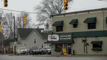 Palms Krystal Bar & Grill/Chicken in the Rough