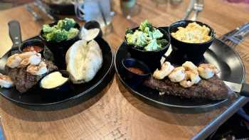 Beck's Bar and Grill