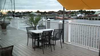 Hook @ Harvey a Cape Charles Bistro