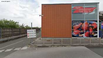 24/7 InPost Locker - TESCO SUPERSTORE Helsby