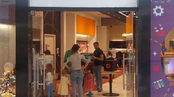 Blackcircles.com Pit Stop, Cambridge