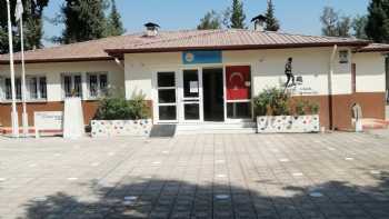 Kılılı Turan Hazinedaroğlu İlköğretim Okulu