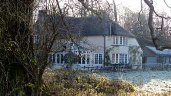 Bridge Cottage, Well Lane, Cocking Causeway, Midhurst GU29 9QQ