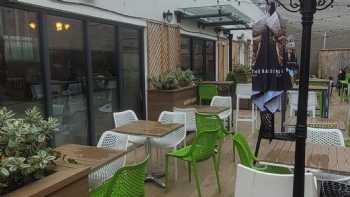 The Muckle Cross - JD Wetherspoon