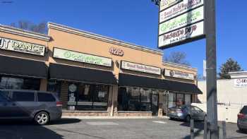 Cucumber Sushi & Salad Bar on Hylan