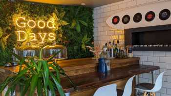 Nom Nom @ The Earl Grey