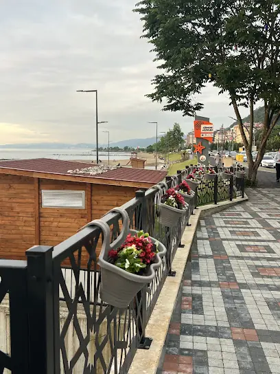 Sürmene Belediyesi Sahil Sosyal Tesisleri