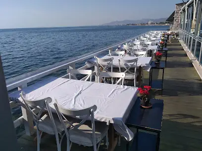 DİKİLİ İSKELE BALIK RESTAURANT