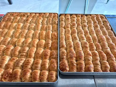 AZİZİYE’MEK GÖZLEME SALONU