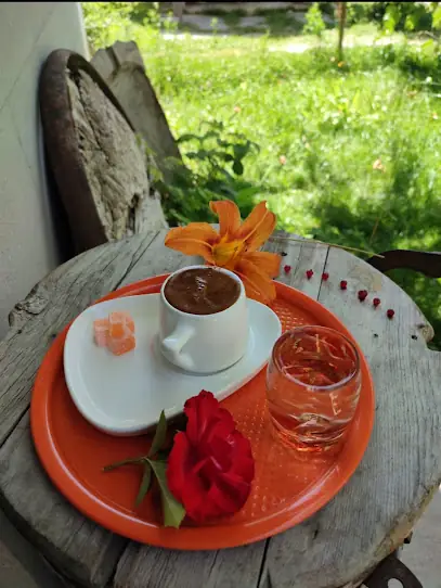 Uzundere Sofrası Aile Çay Bahçesi