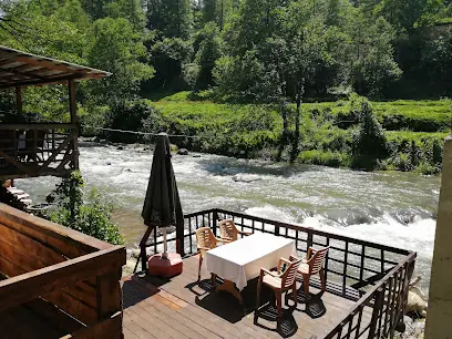 Derekenarı مطعم