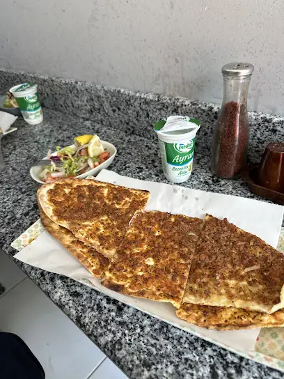 Yaşar Lahmacun & Pide Salonu