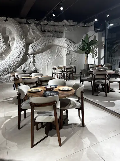 Casa Del Lupo Restaurant