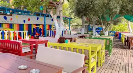 Yağmur Cafe & Restaurant (Göl Manzaralı & Brunch)