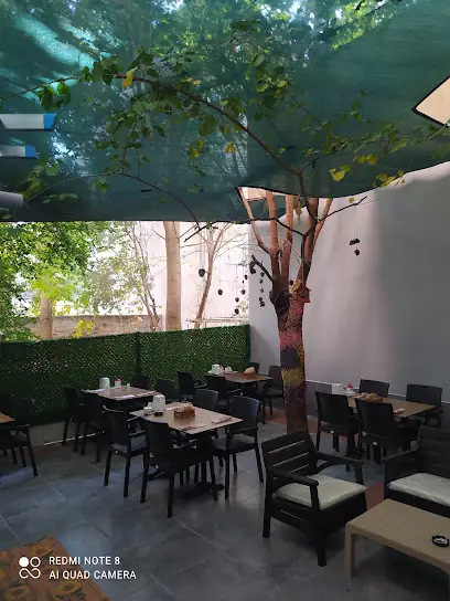 Saklı Bahçe Yemek Salonu
