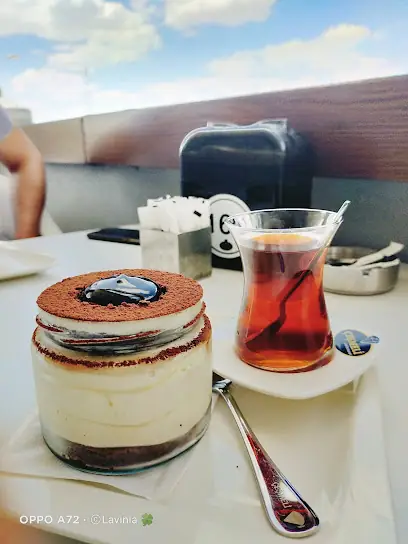 Ceşmeli Gold Cafe ve Restoran