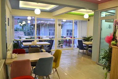 Rengarenk Ev Yemekleri & Cafe