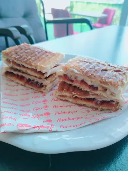 Uzay kokoreç / cafe
