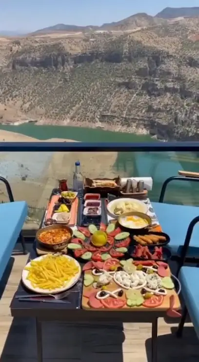 DELİKLİ TAŞ-RASIL HACAR CAFE&RESTORAN