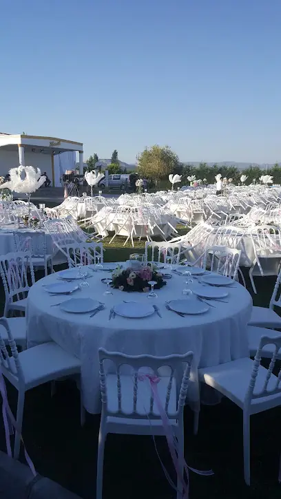 Nail Et ve Balık Restaurant Kır Bahçesi