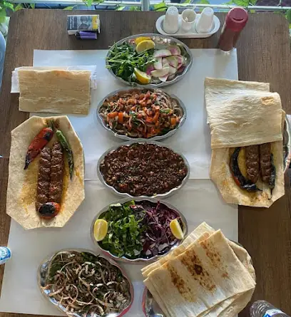 01 RESTAURANT