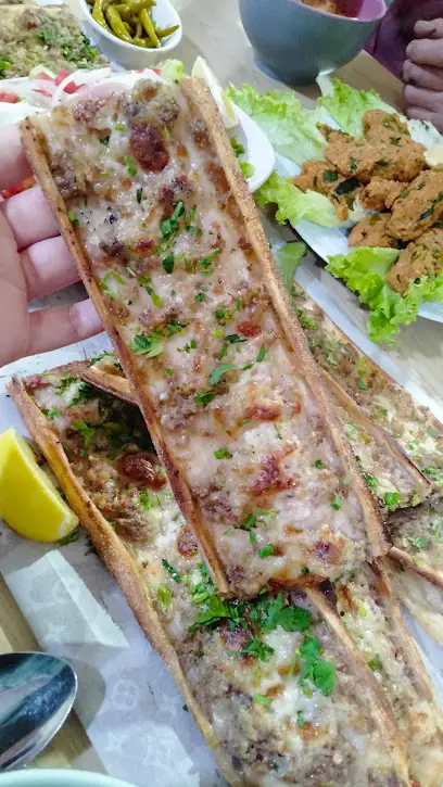 Konyali Etliekmek